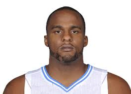 Glen Davis sai dos Magic